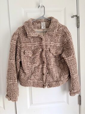 Sadie & Sage Plush Fuzzy Sherpa Cropped Jacket